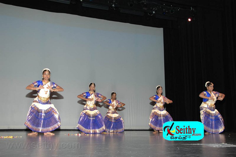 Jaffna-Hindu121013Toronto (16).jpg